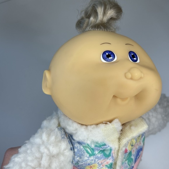 Vintage Cabbage Patch Kids Premie Doll Blonde With Outfit Violet Eyes Birth Cert - Picture 11 of 15